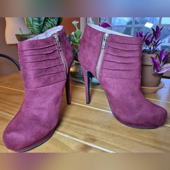 ZIGI SOHO "Haben" Suede Booties - Size 9 - Picture 2 of 9